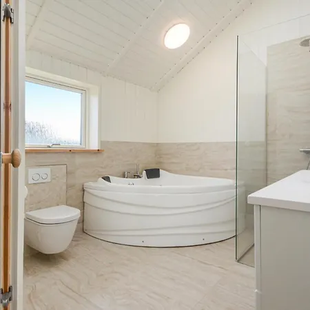 Lovely In With Sauna 度假居 *